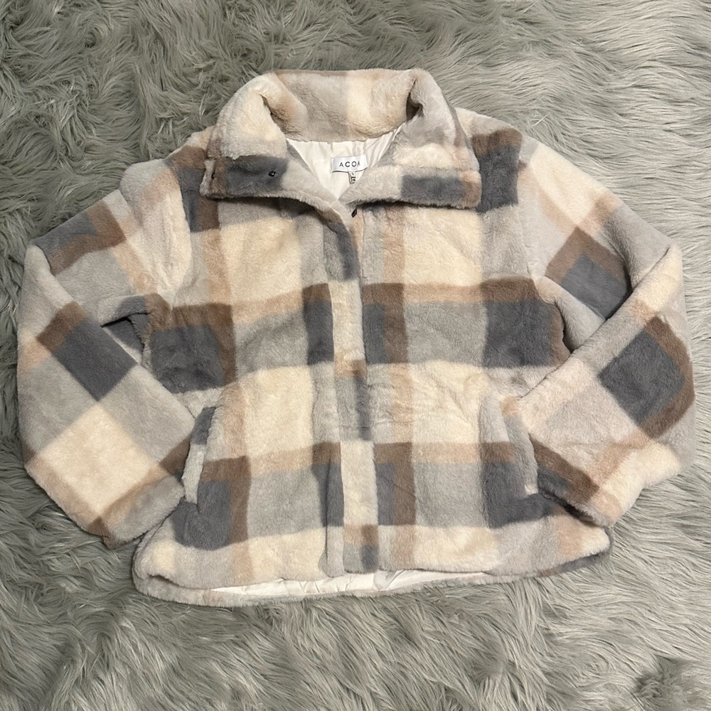 NWT Soft Fluffy Jacket